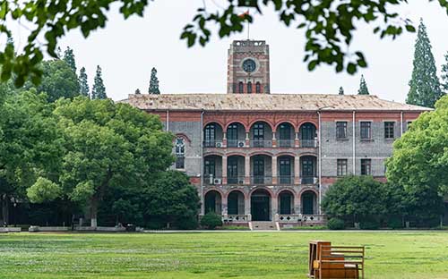 銀川韓國(guó)大學(xué)留學(xué)條件 韓國(guó)留學(xué)中介機(jī)構(gòu)哪個(gè)好？